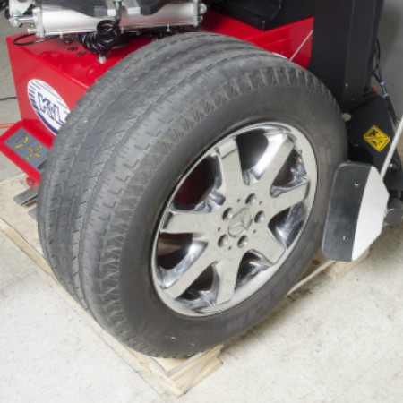 K&L MC900 PREMIUM TIRE CHANGER WITH POWER ASSIST ARM